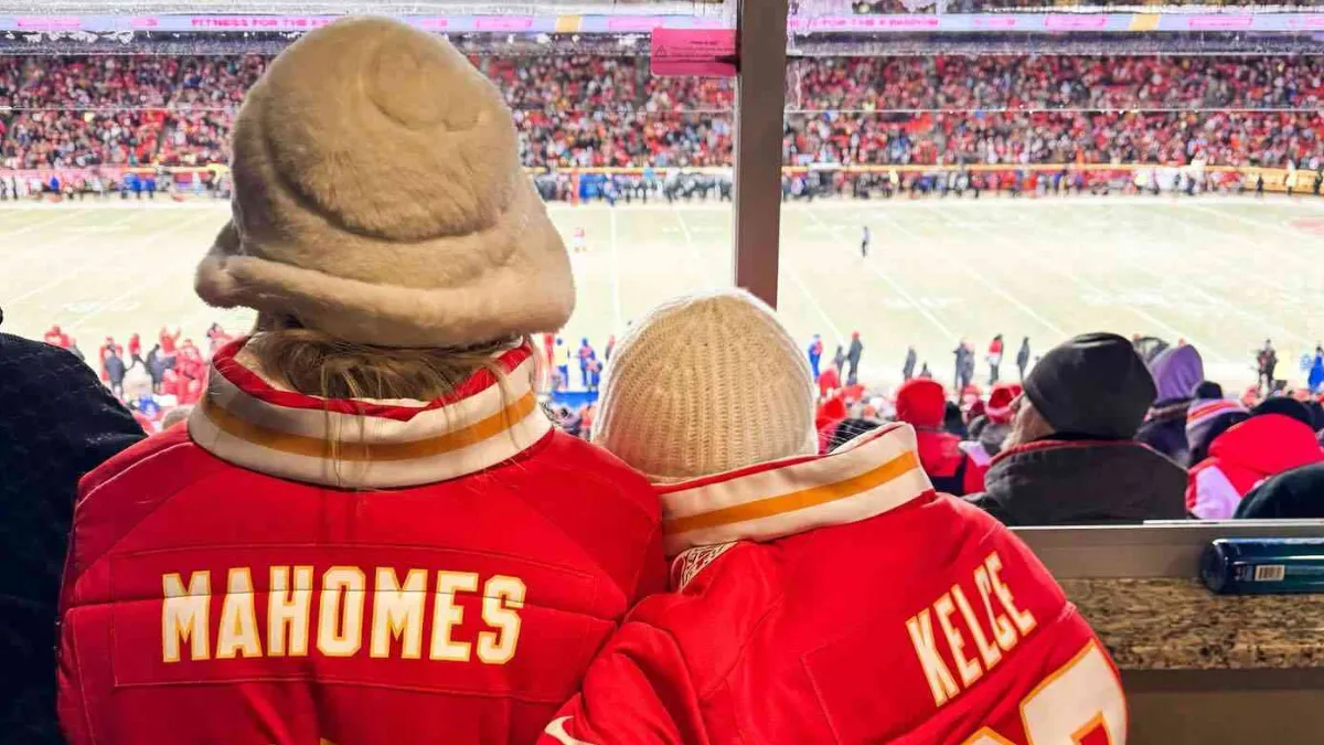 Taylor Swift Brittany Mahomes