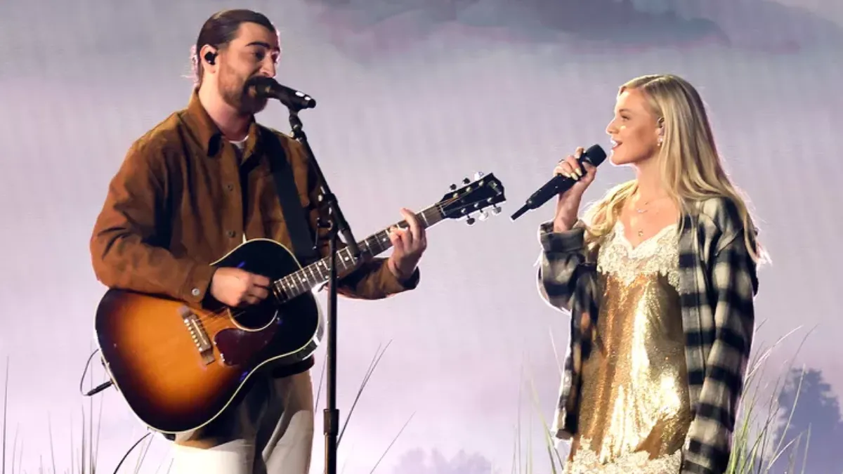 Kelsea Ballerini Noah Kahan ACM Award