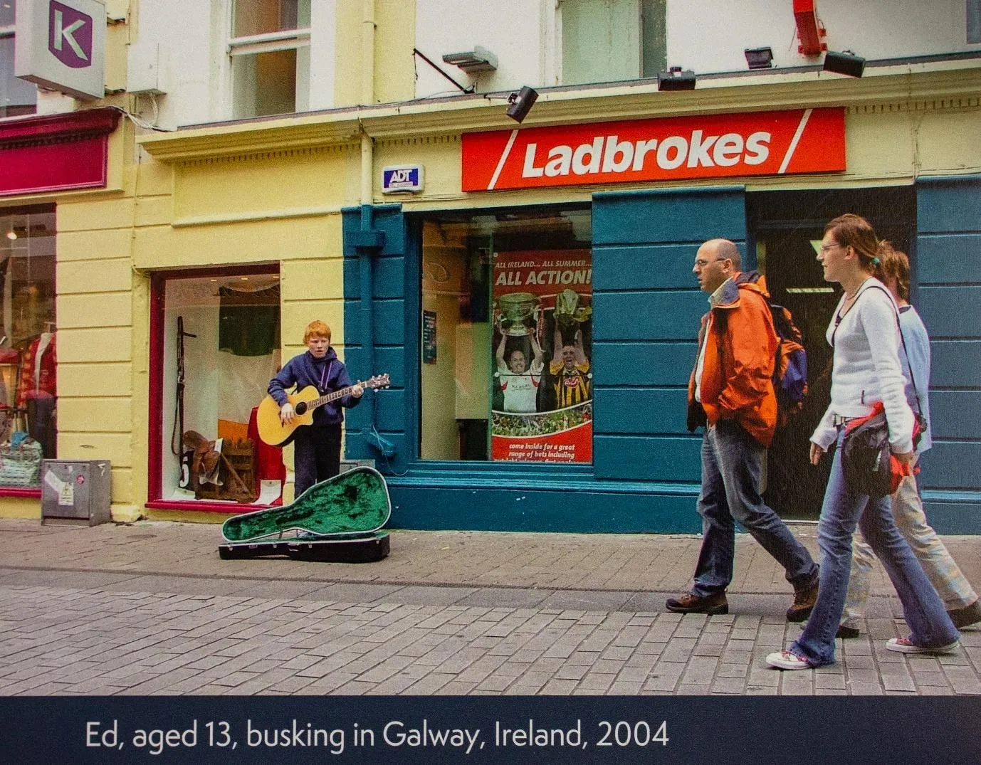 Ed Sheeran busks on the street in Ireland in incredible photo of superstar  before fame | The Sun