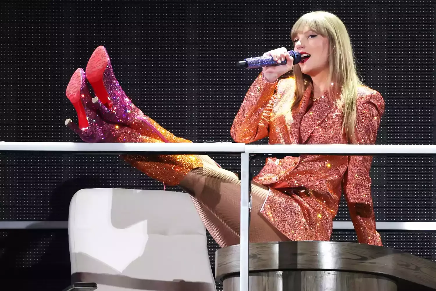 Taylor Swift Paris