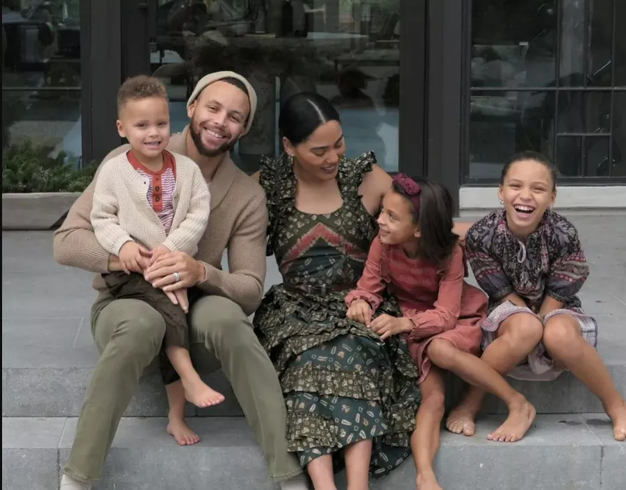 Stephen Curry Fourth Child