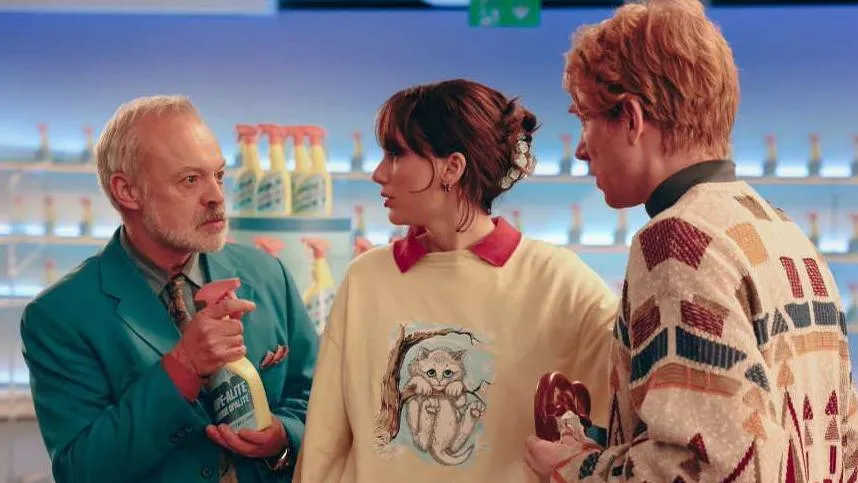 Graham Norton joins star cast of Taylor Swift's new video - BBC News