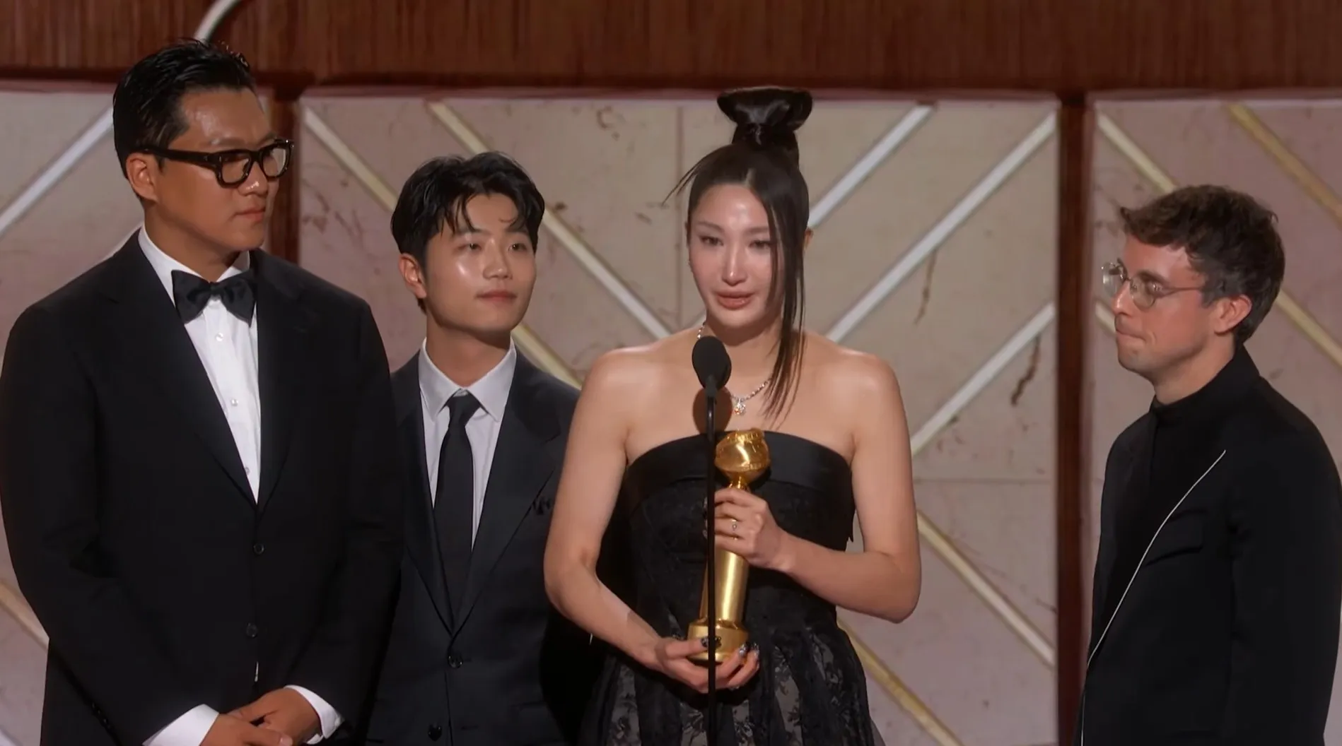 KPop Demon Hunters Wins Two Golden Globes, Park Chan-wook's No Other Choice  Goes Home Empty-Handed | DIPE.CO.KR