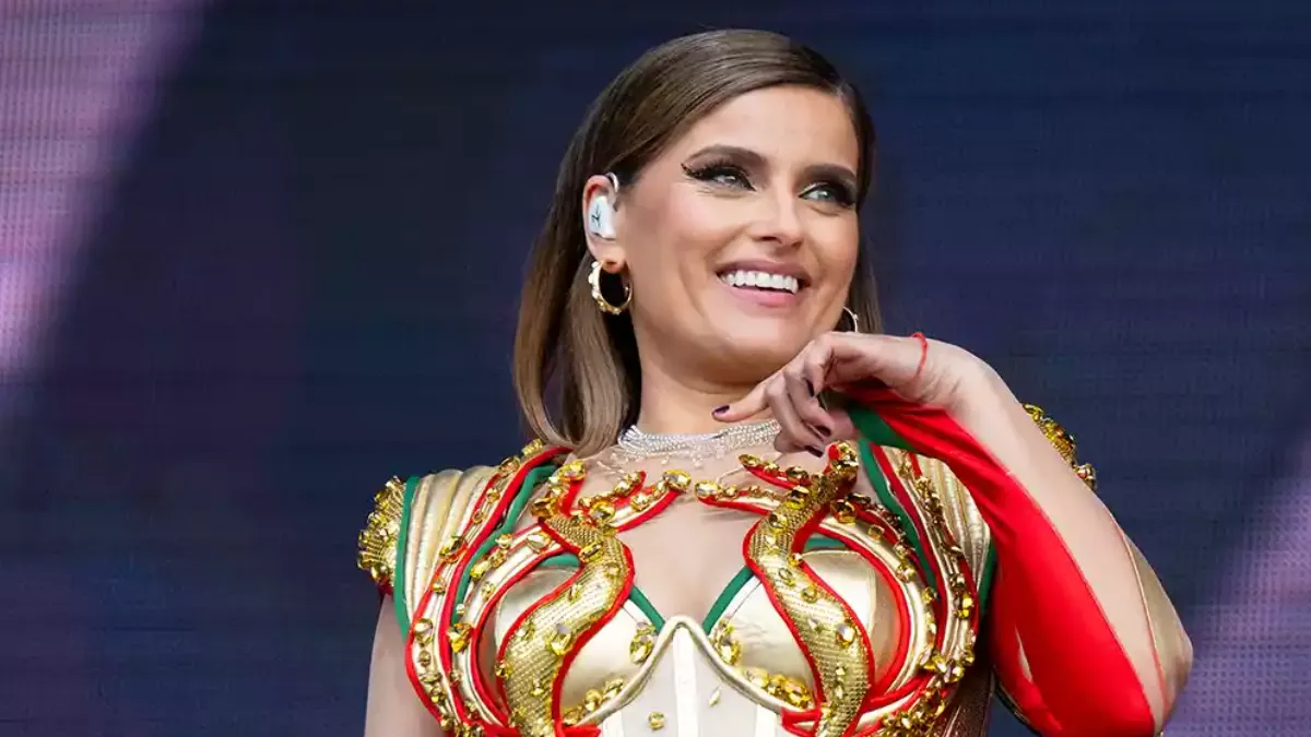 Nelly Furtado Auto-Tune