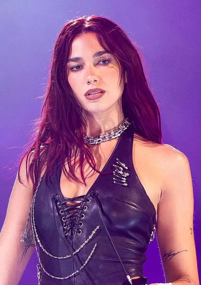 Dua Lipa - Wikipedia