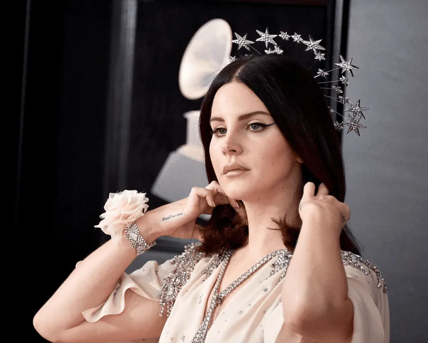 Lana Del Rey's 16 Best Outfits