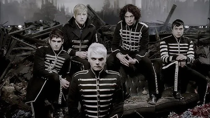 My Chemical Romance - Welcome To The Black Parade [Official Music Video]  [HD]