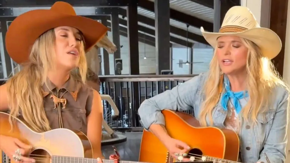 Lainey Wilson Good Horses