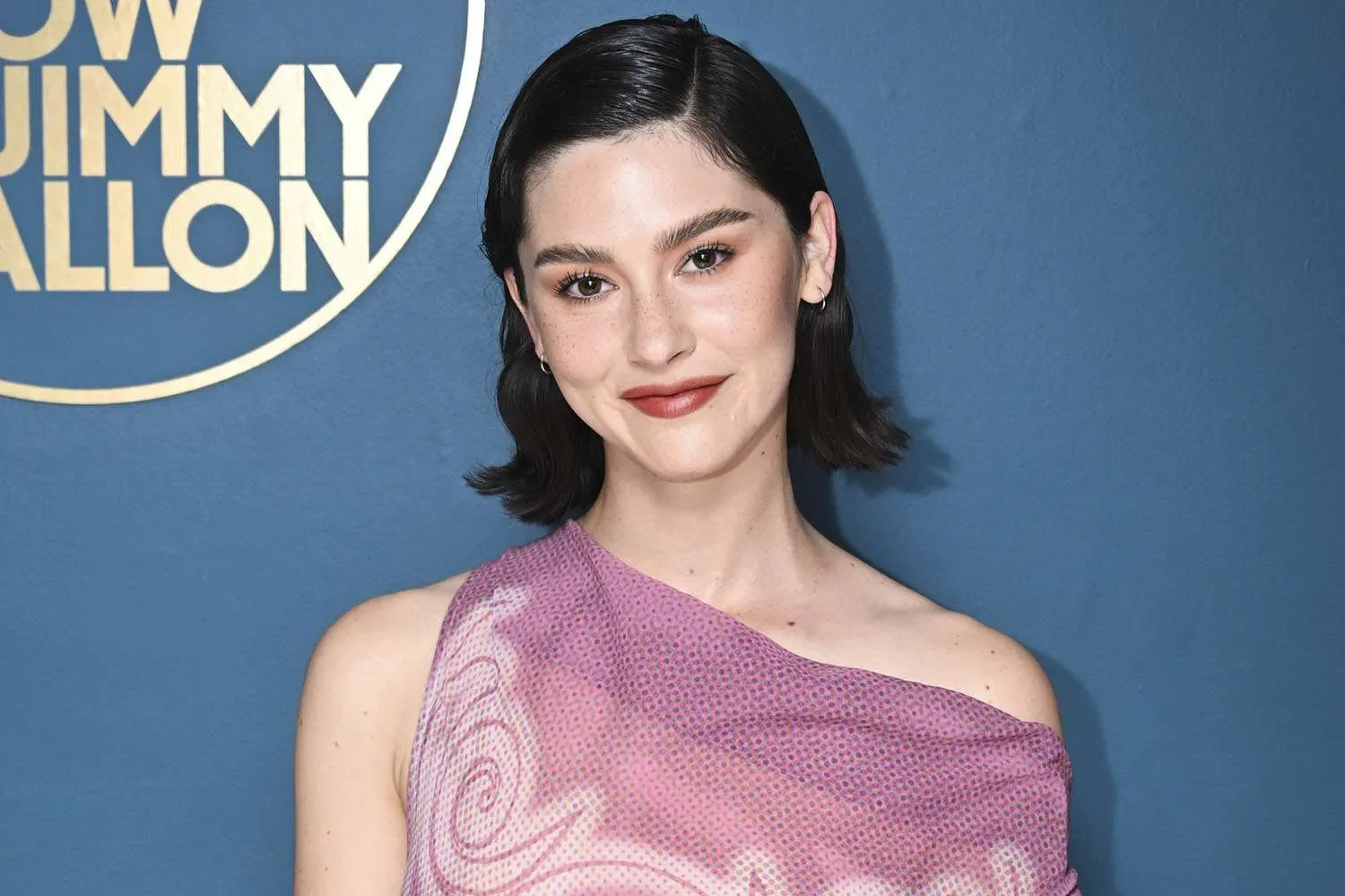 Gracie Abrams Close to You