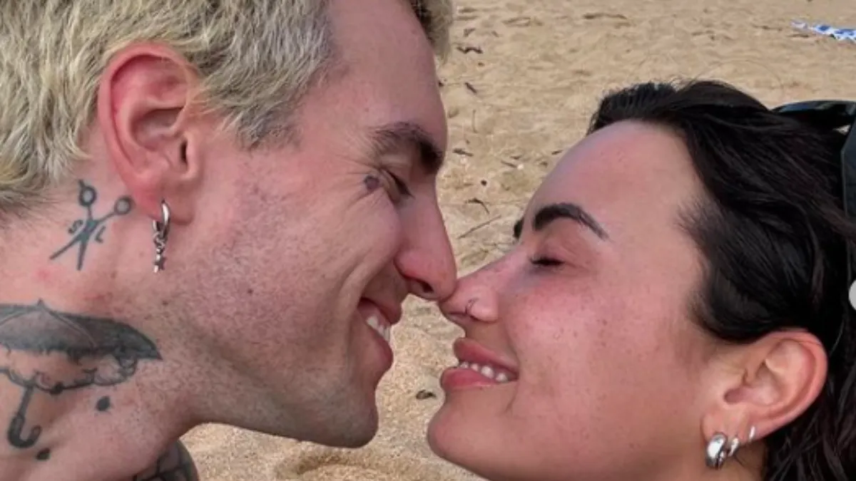 Demi Lovato Fianc&eacute; Hawaii