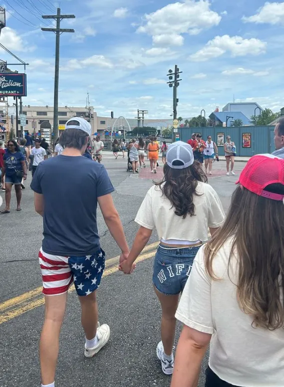 Millie Bobby Brown Jake Bongiovi