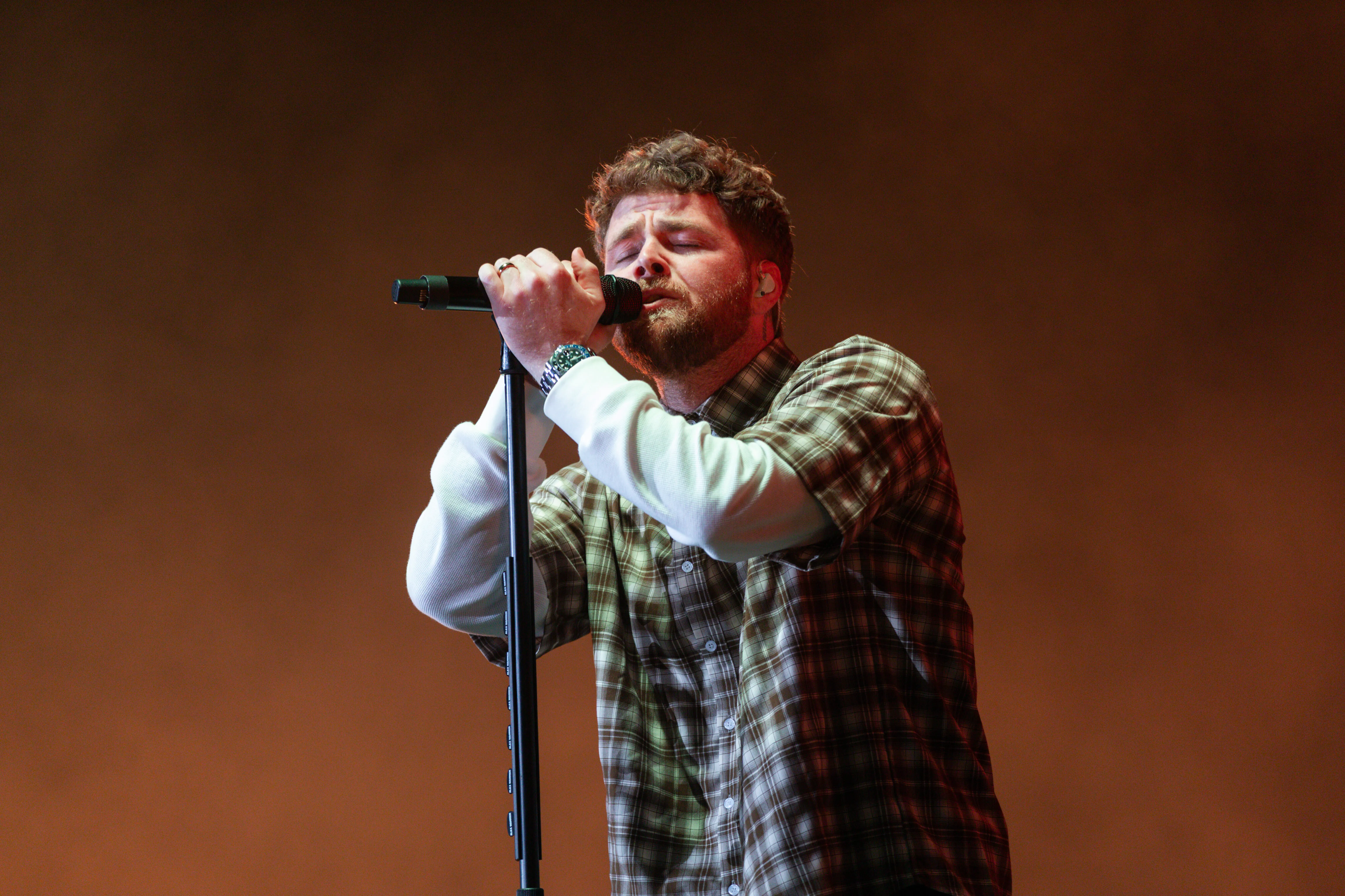 Alex Warren announces Cleveland tour stop