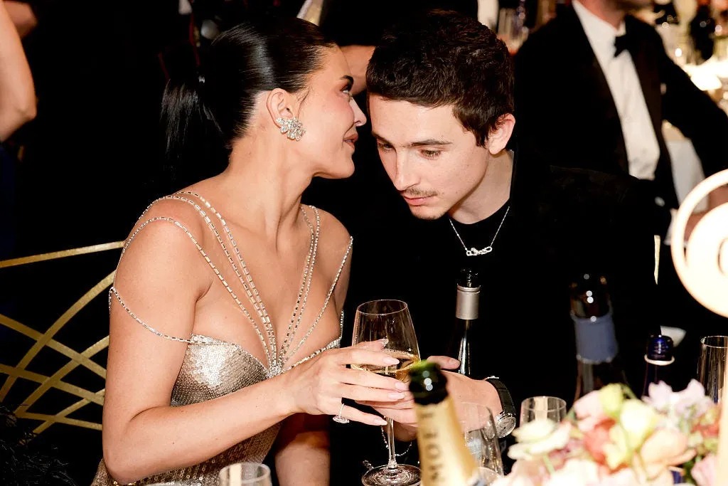 All the Sweetest Photos of Kylie Jenner and Timoth&eacute;e Chalamet at the 2026 Golden  Globes