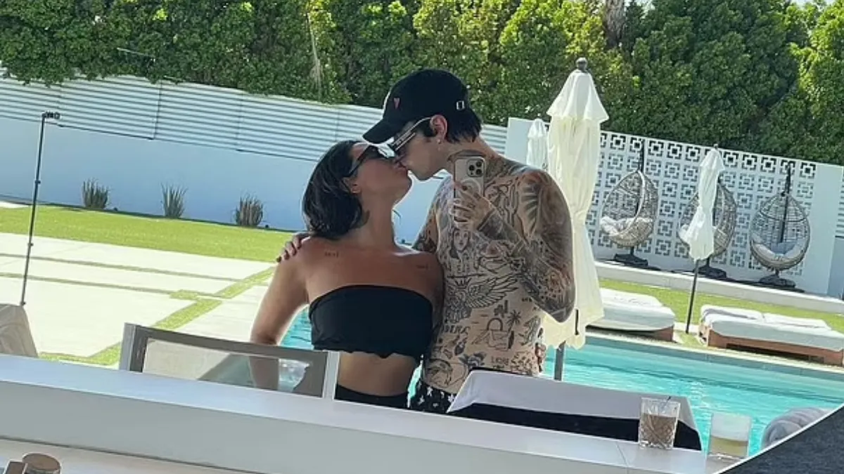 Demi Lovato Fianc&eacute; Hawaii