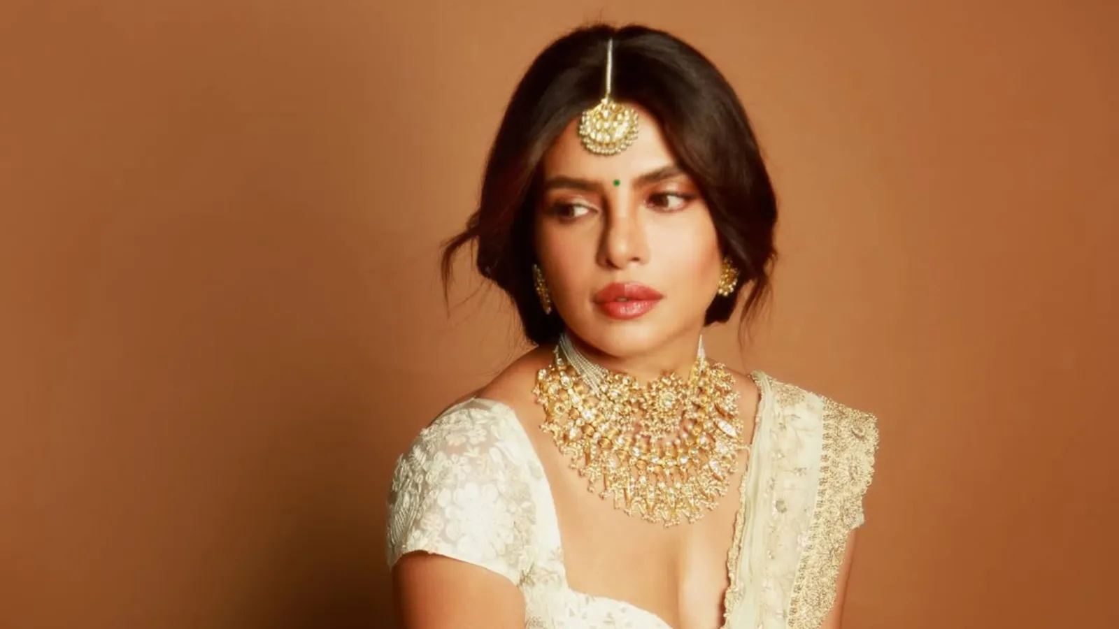 Nick Jonas can't stop praising Priyanka Chopra's look from the Varanasi  teaser launch event