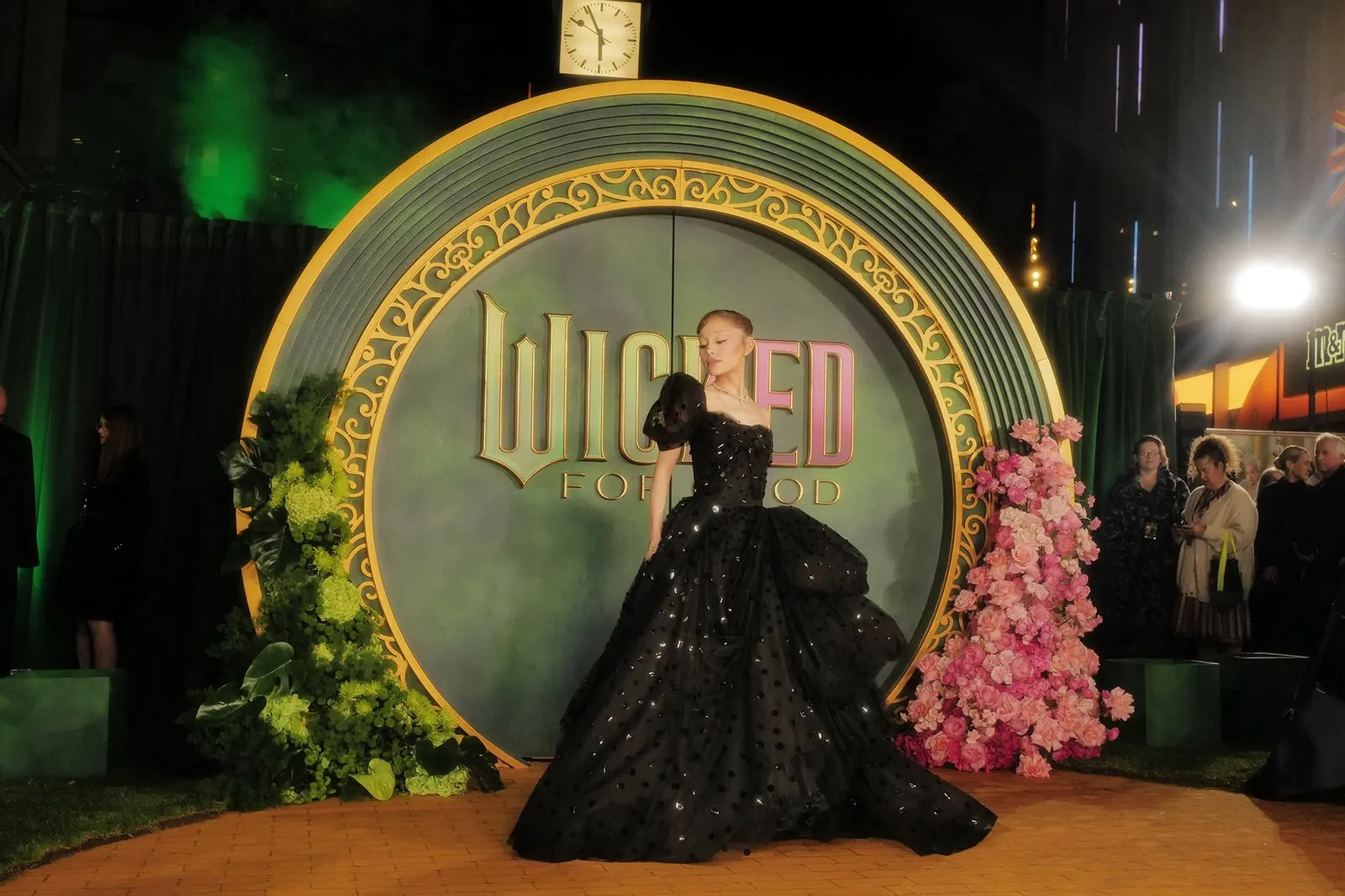 Ariana Grande Saved The Look She's “Been Most Excited About” For The London  Premiere Of 'Wicked: For Good' | British Vogue