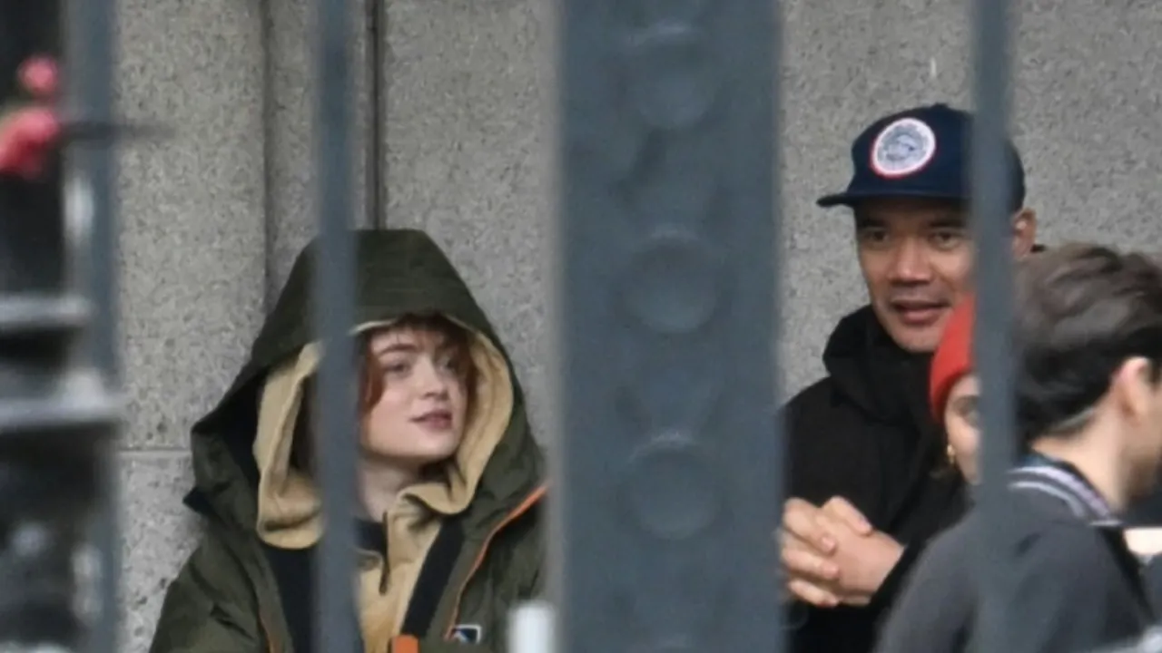 Spider-Man: Brand New Day - Fans Are Confused by Sadie Sink's First  Appearance with Tom Holland, Speculating Whether She Portrays Jean Grey or  Mary Jane. | Zoom TV