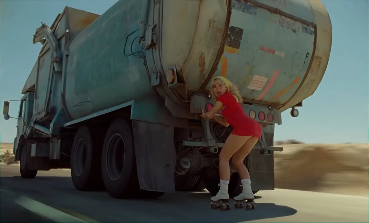 Sabrina Carpenter says her 'Manchild' MV shoot turned chaotic after mishap