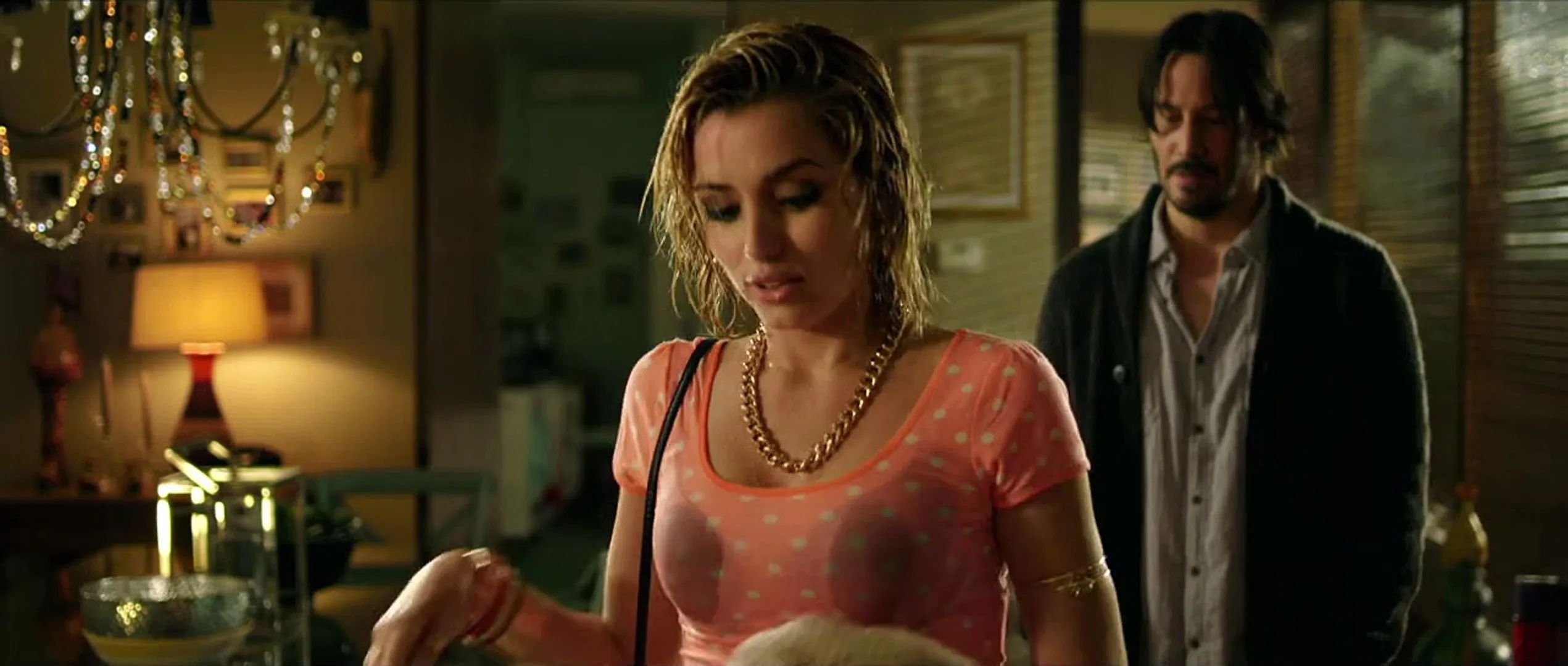 Knock Knock movie - Air Boxing - Ana de Armas, Keanu Reeves