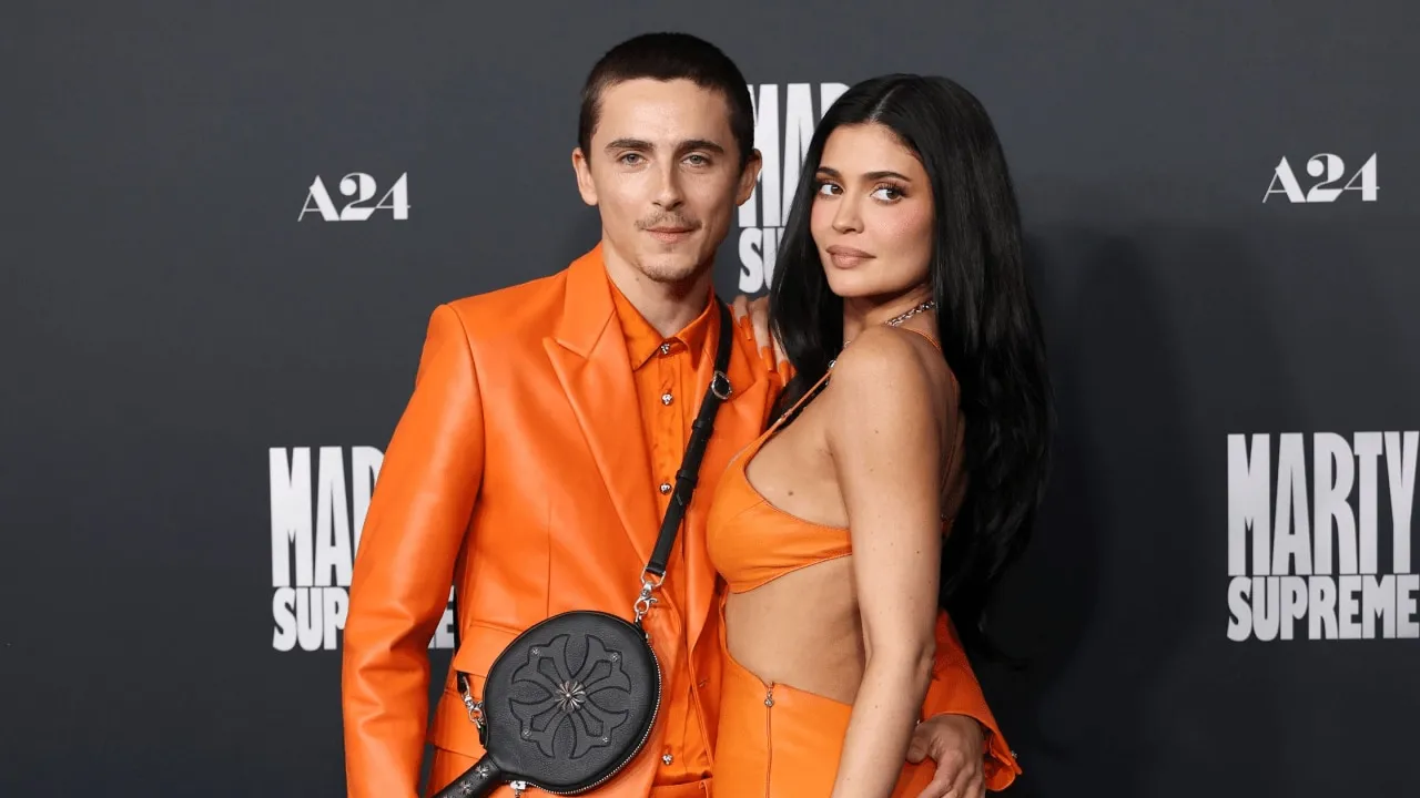 Timoth&eacute;e Chalamet and Kylie Jenner match up, and it's 2001 all over again |  GQ Australia