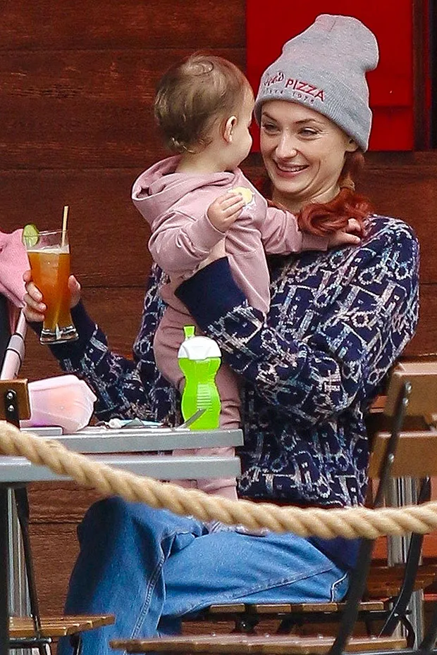 Sophie Turner Plays With Daughter Willa, 1, During Lunch In NYC &ndash; Hollywood  Life