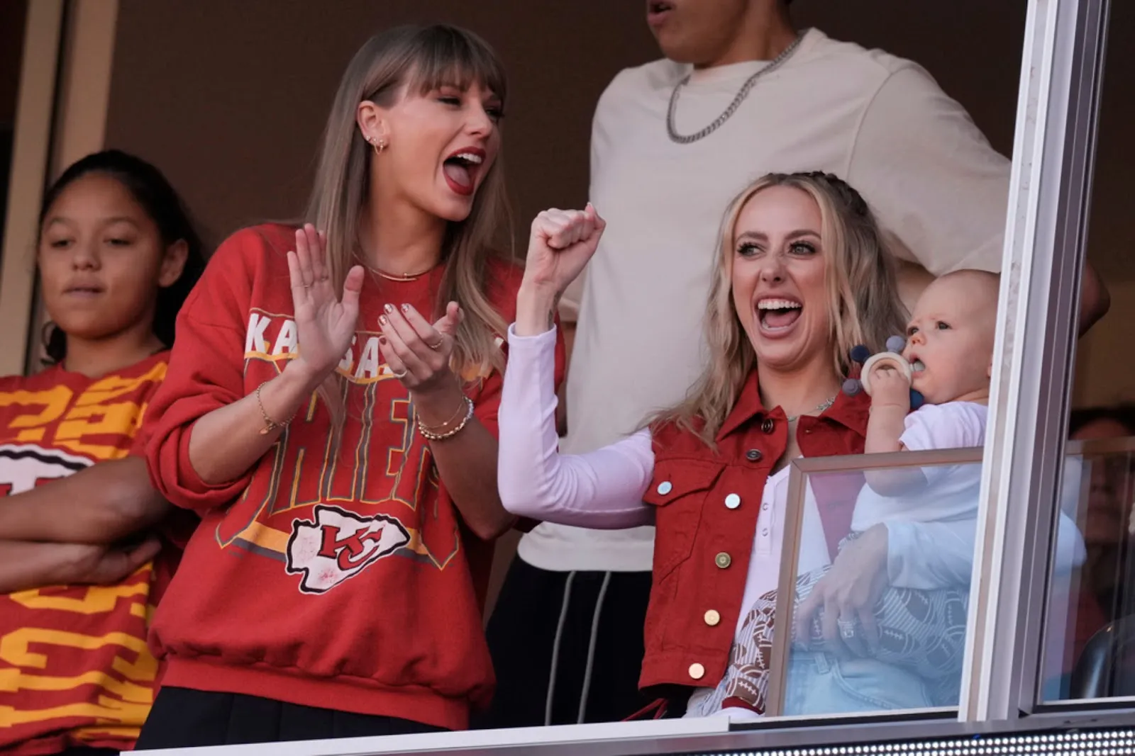 Taylor Swift Brittany Mahomes