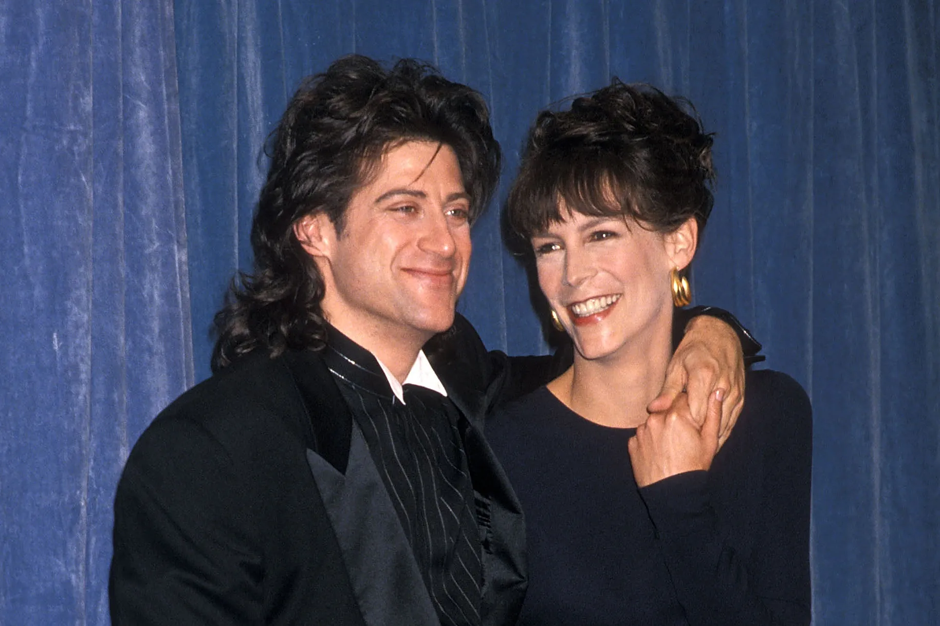 Jamie Lee Curtis Remembers Richard Lewis: 'Deep and So Freaking Funny'