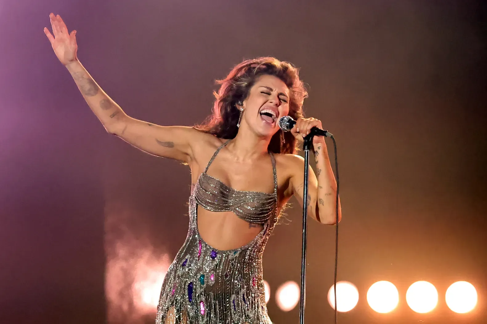 Miley Cyrus Grammys 2024