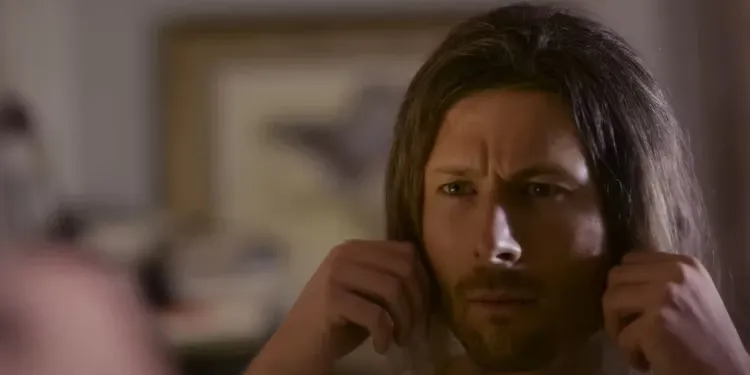 Glen Powell Aliases Hit Man