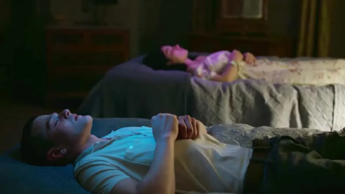 Rob and Adele astral projection in 'Behind her eyes'