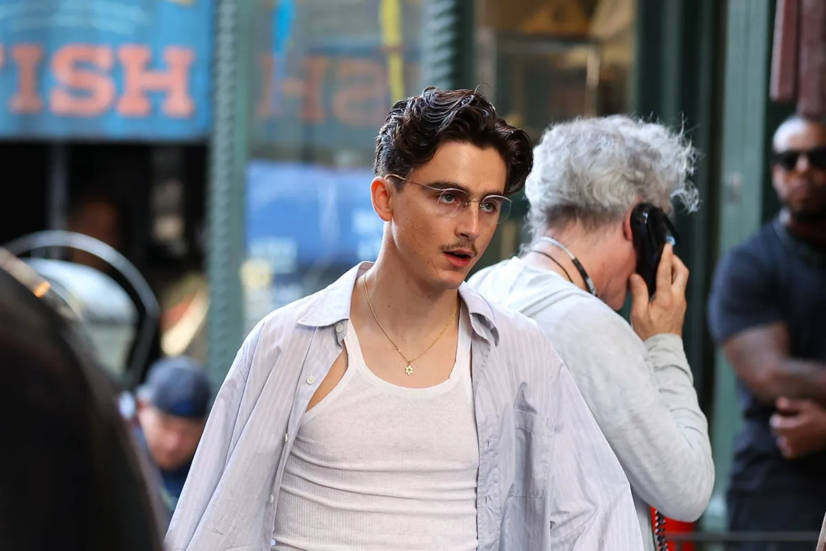 The Jewish Details in Timoth&eacute;e Chalamet's New Film 'Marty Supreme' Are So  Good &ndash; Kveller