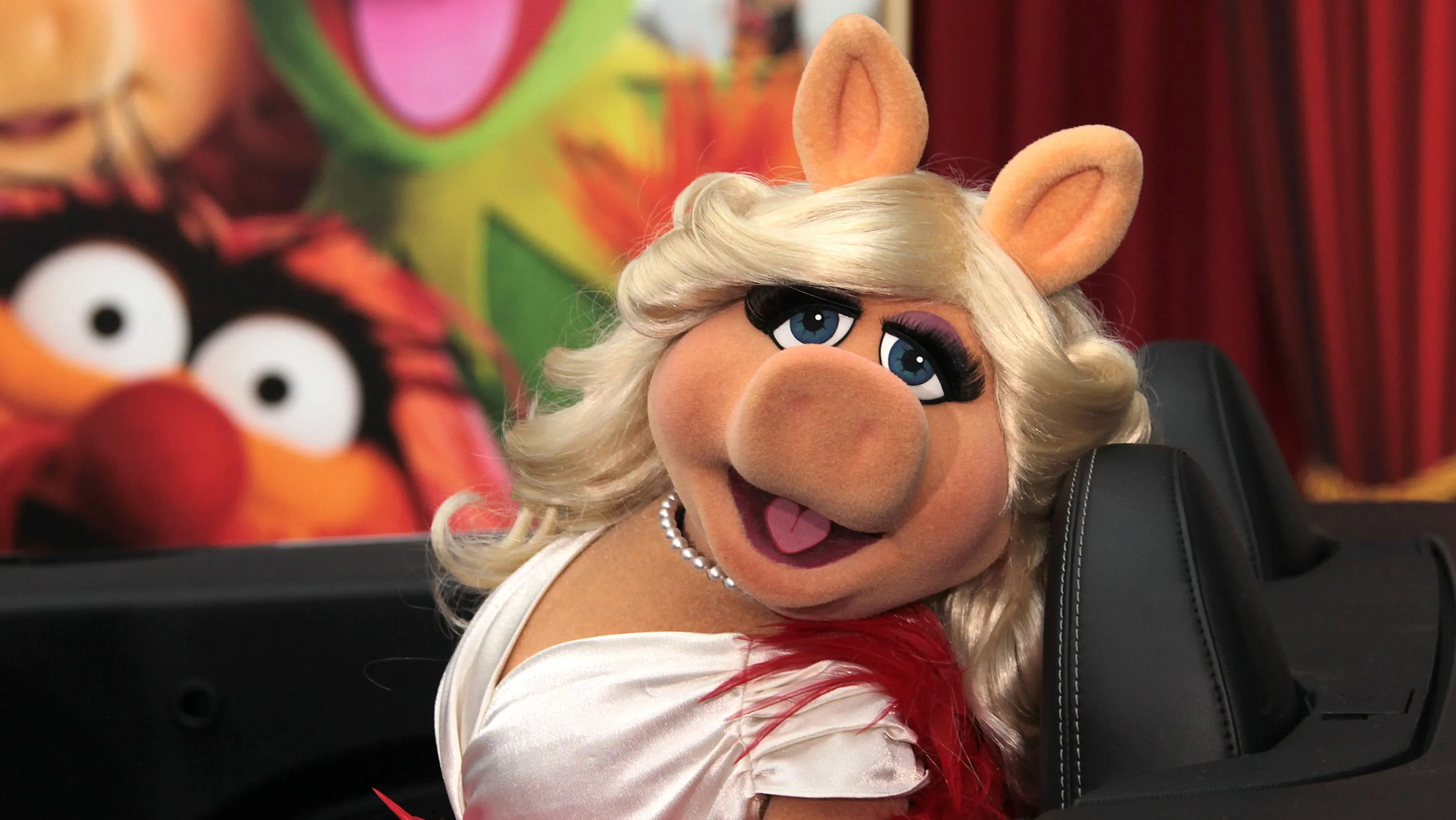 Miss Piggy Movie: Emma Stone, Jennifer Lawrence Developing