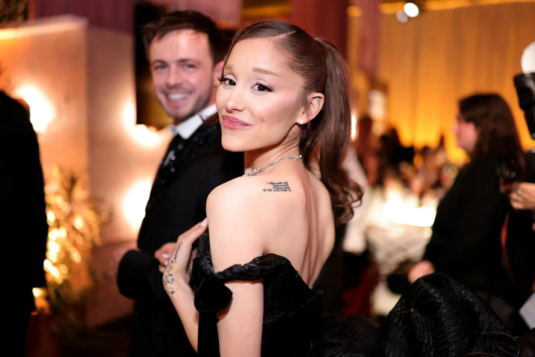 Ariana Grande's Ponytail Returns at 2026 Golden Globes