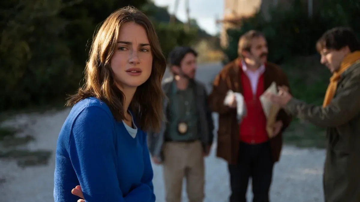 The Twisted Tale of Amanda Knox Review: Grace Van Patten Nails Role