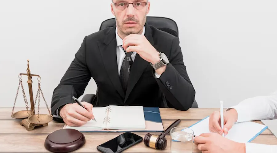 What a Top Injury Law Firm Looks for in a Winning Case