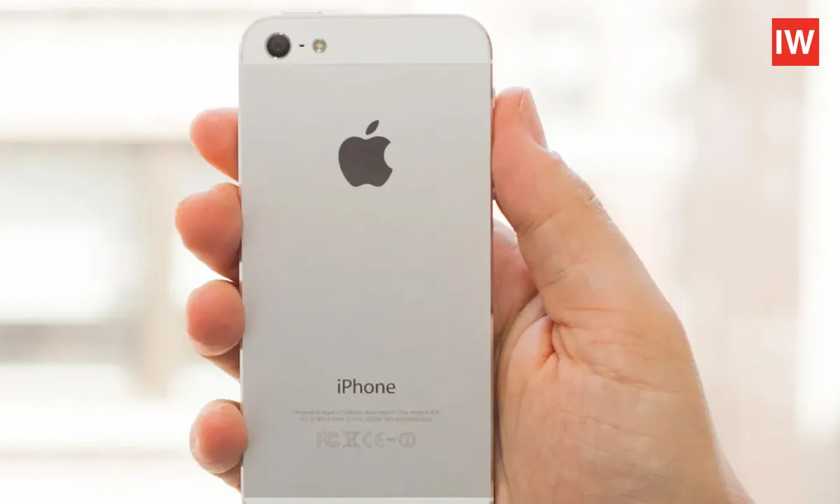 5-iPhone-Battery-Hacks-for-All-Day-Power