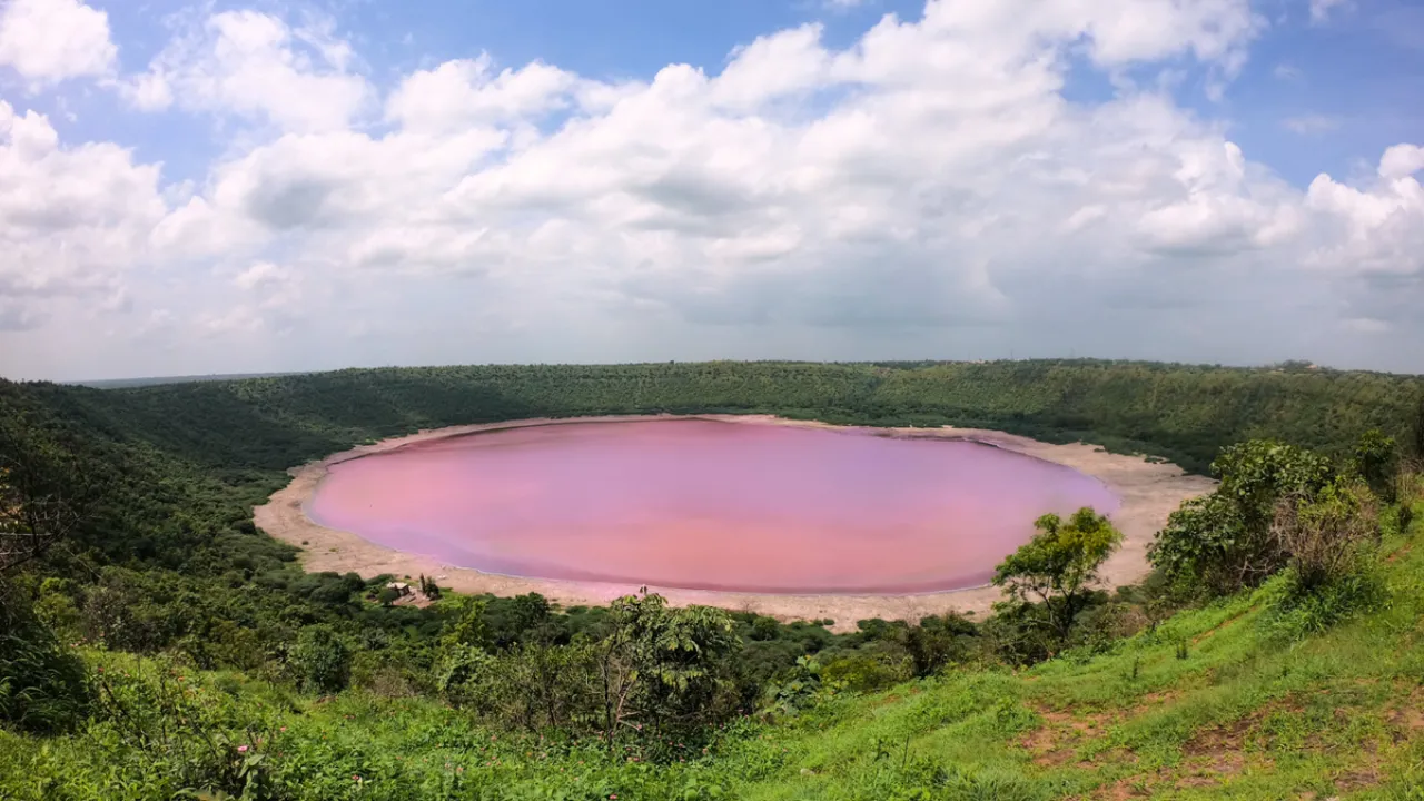  Lonar Lake 3