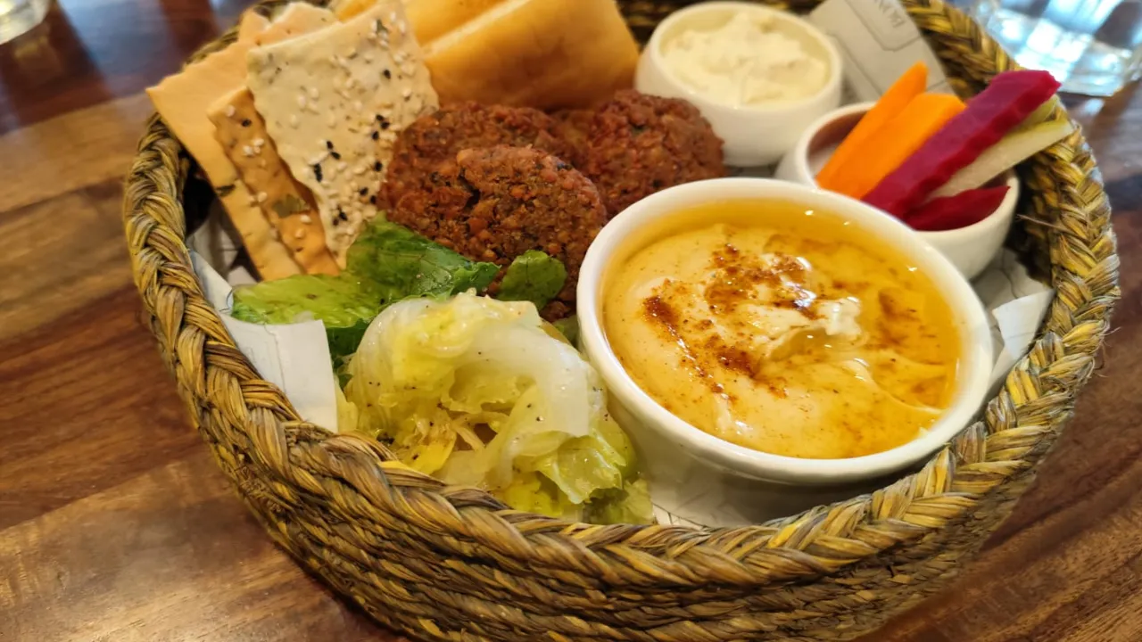 best veg cafes in Kolkata