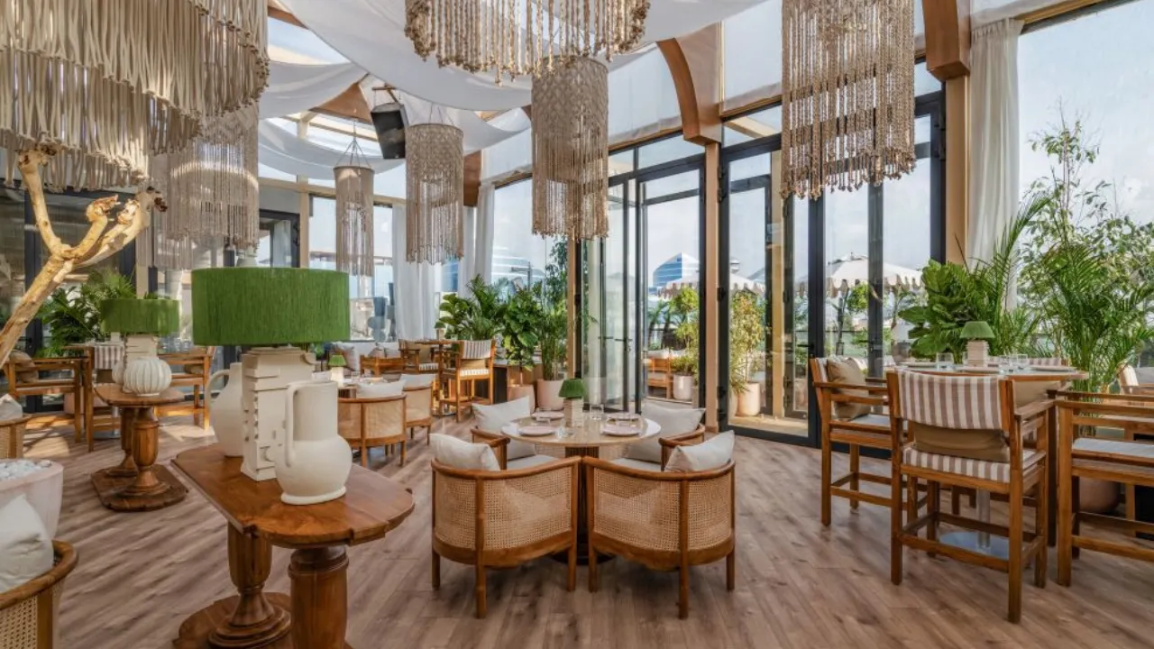 one8 commune