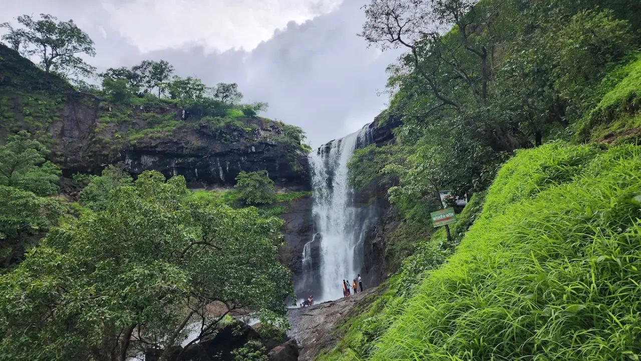 2 bhandardara waterfall
