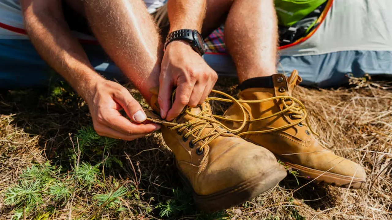 Best waterproof trekking shoes  under 2000
