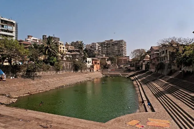 Walkeshwar temple in Malabar Hill: A hidden heritage site in South Bombay!