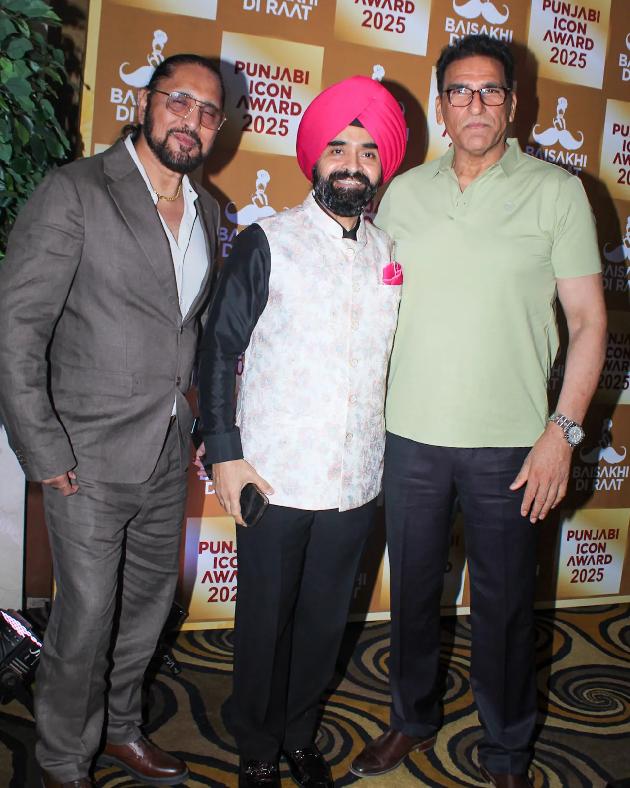 Arvnder Singh with Charan Singh Sapra and Mukesh Rishi