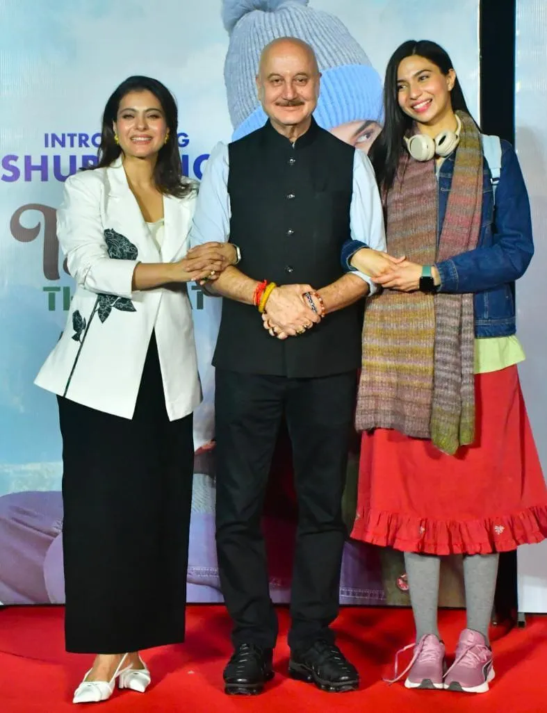 Mascot guest iconic Kajol with 'director' Anupam Kher and actress Shubhangi who plays 'Tanvi The Great'