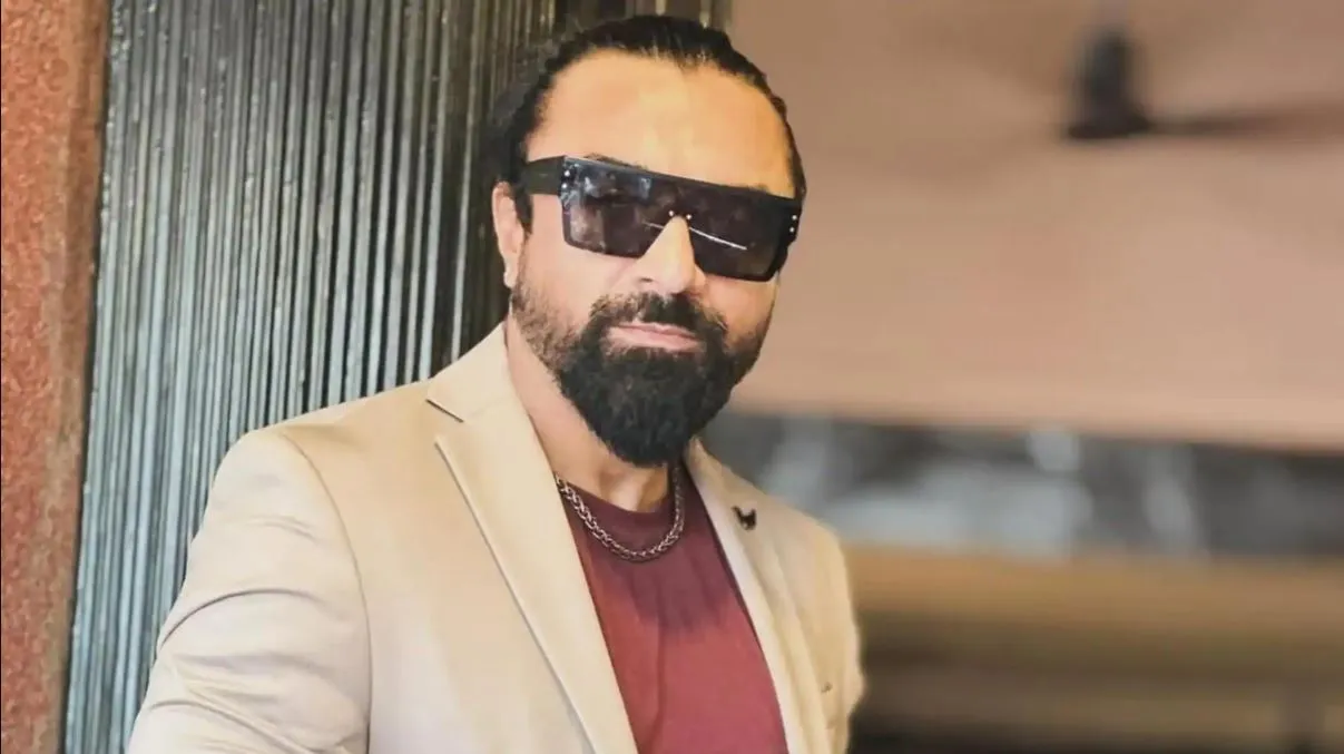 ajaz khan