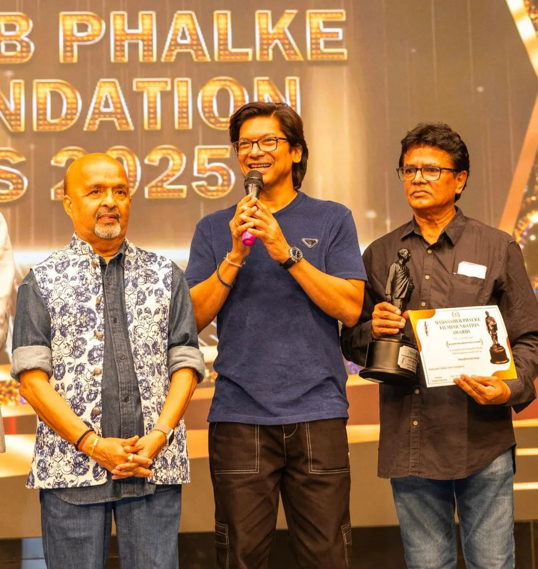 Star-singer Shaan performs live on public demand