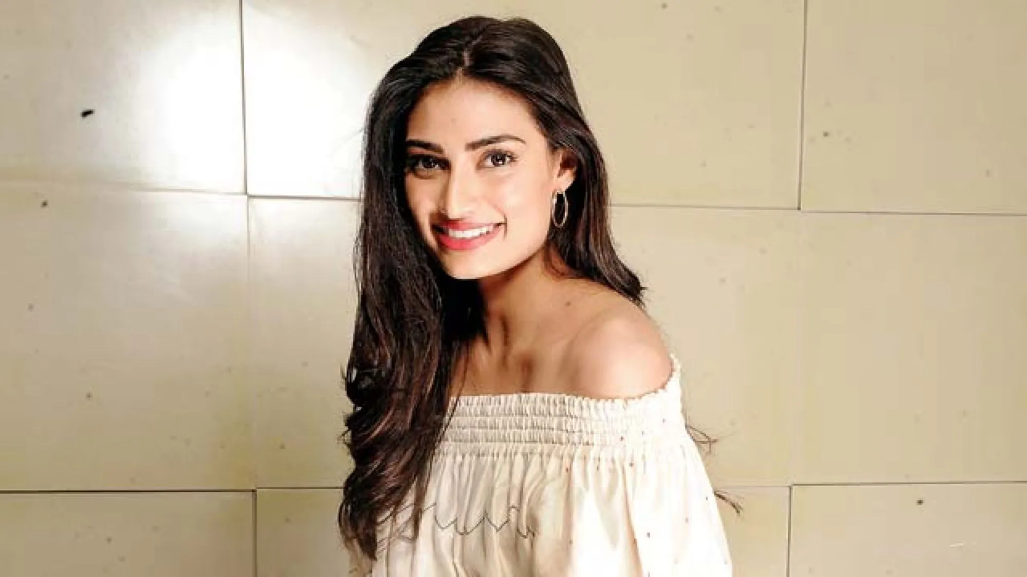 Athiya shetty 