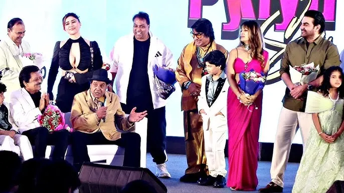 Dharmendra & Others At The Muhurat Ceremony
