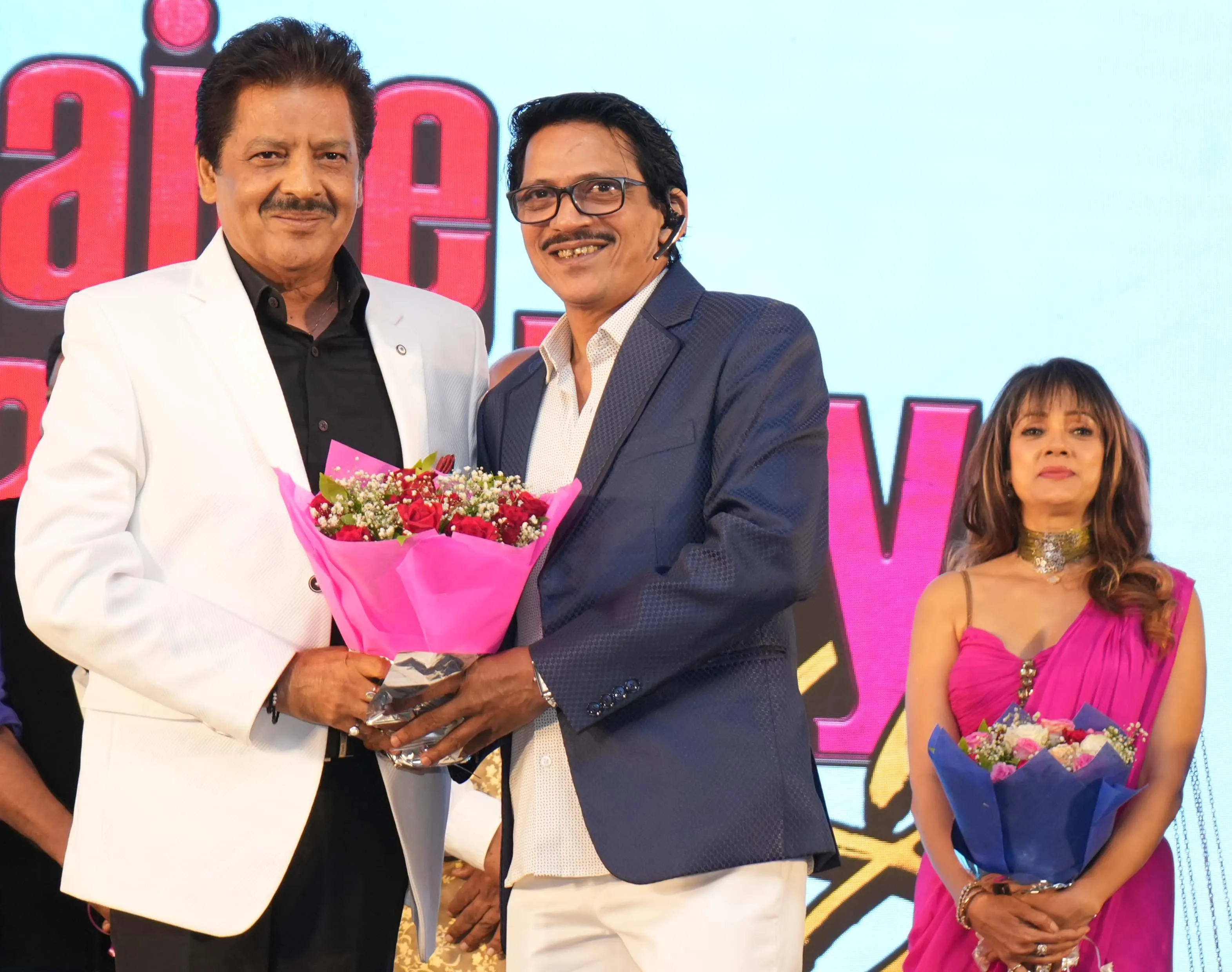Udit Narayan,Ronnie Rodrigues & Vidya Malavade