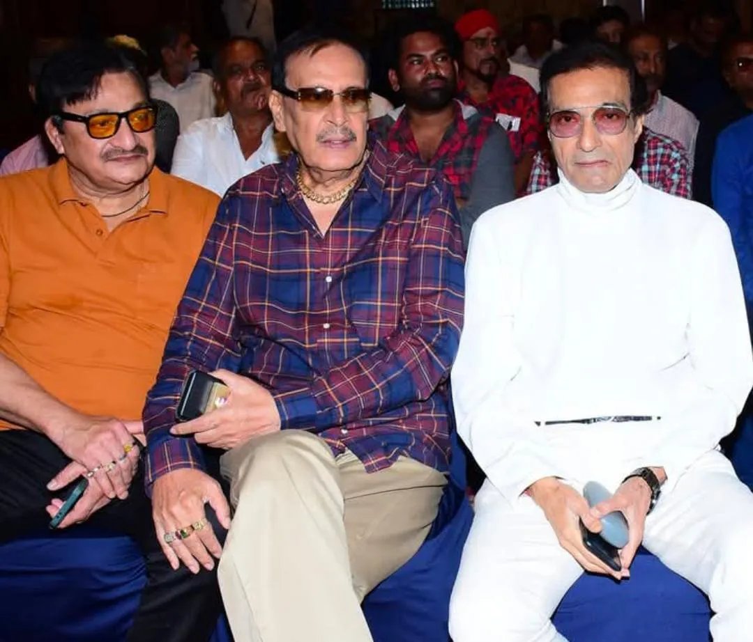 Sagar Salunke, Deepak Parashar and Dheeraj Kumar at 'late' B K Tambe's condolence-prayer meet